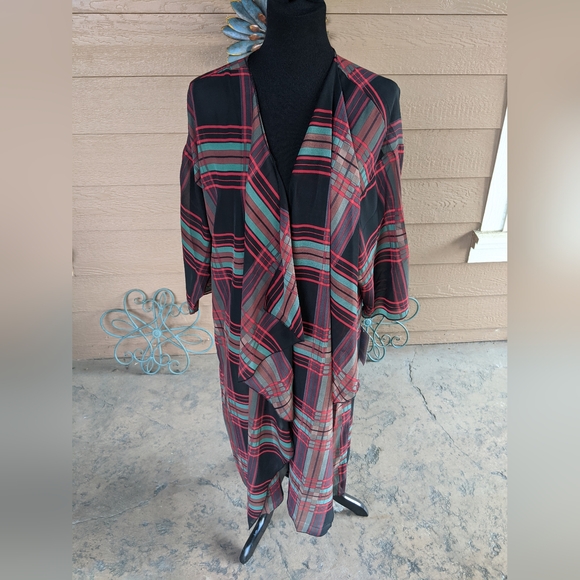 LuLaRoe Shirley Black, Red, and Green Kimono NWT - Picture 1 of 5